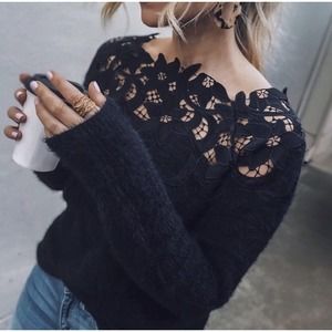 En Crème Fuzzy Black Lace Neck Sweater Size S/M